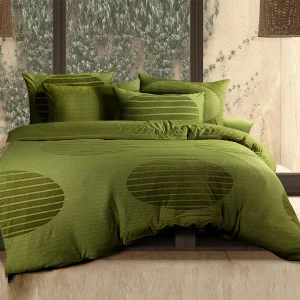 TUFTED CUSHIONS & BEDSHEETS